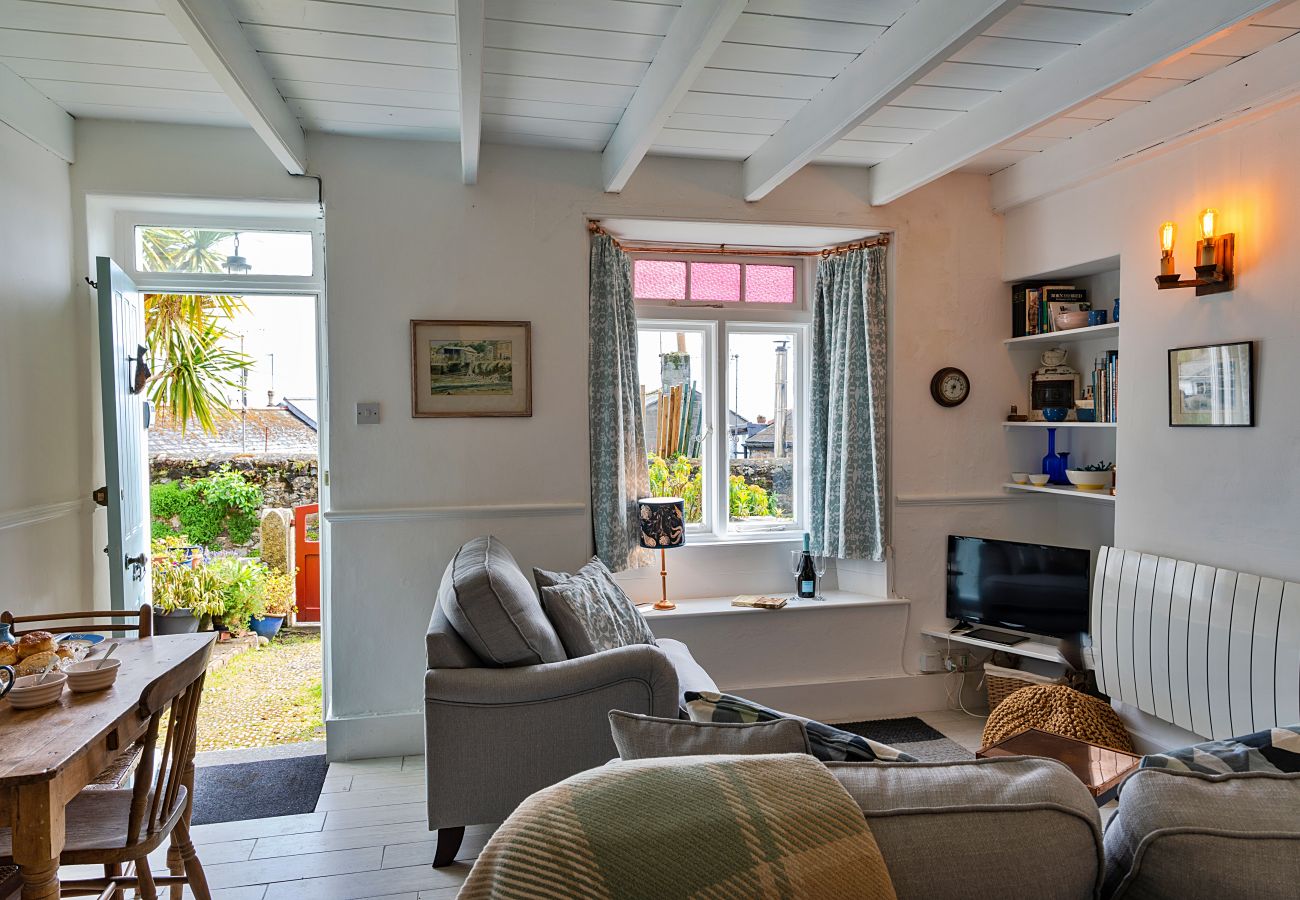 Landhaus in Mousehole - Cosy Mousehole Cottage with Sea Views
