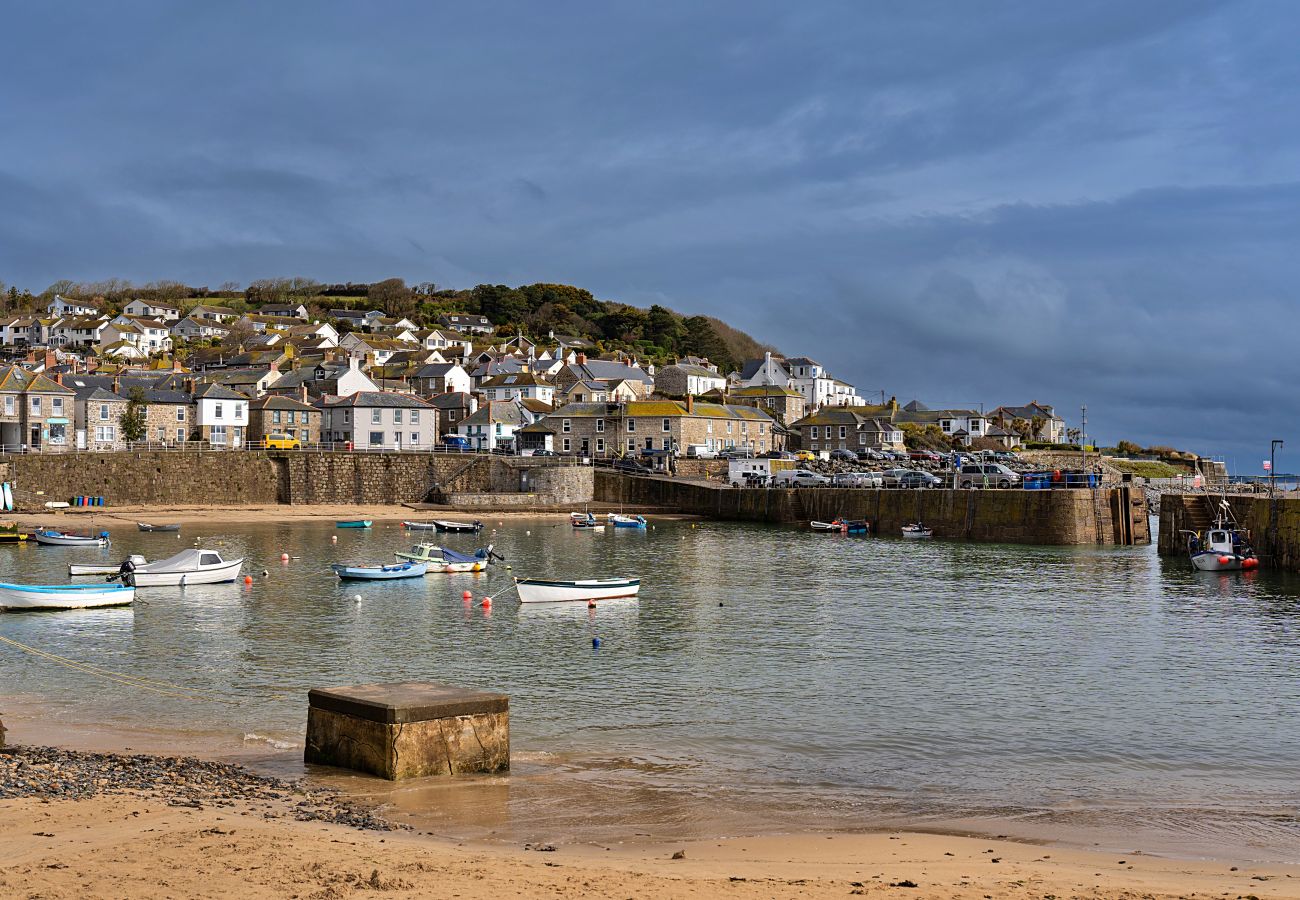 Landhaus in Mousehole - Cosy Mousehole Cottage with Sea Views