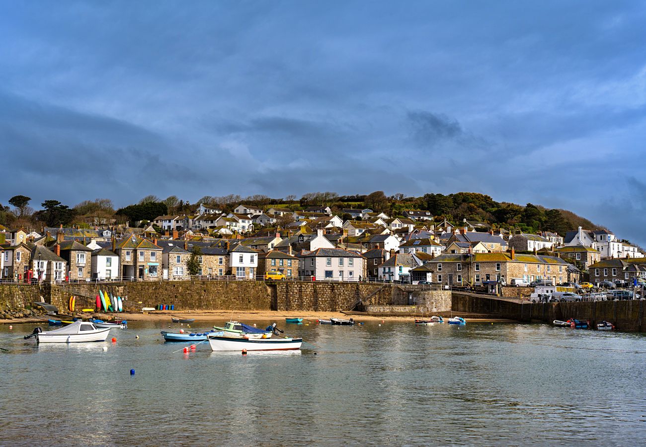 Landhaus in Mousehole - Cosy Mousehole Cottage with Sea Views