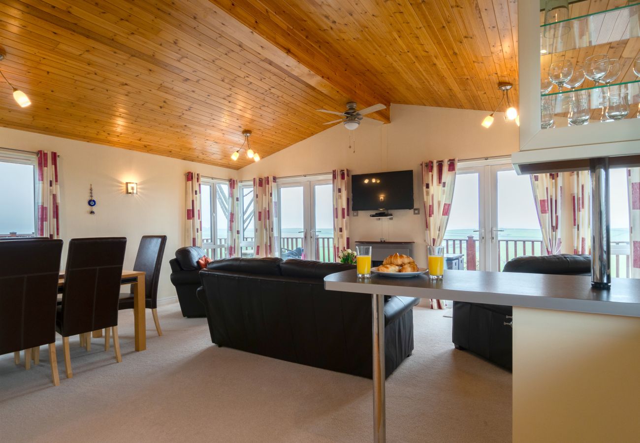 Chalet in Torpoint - Whitsand Bay Lodge