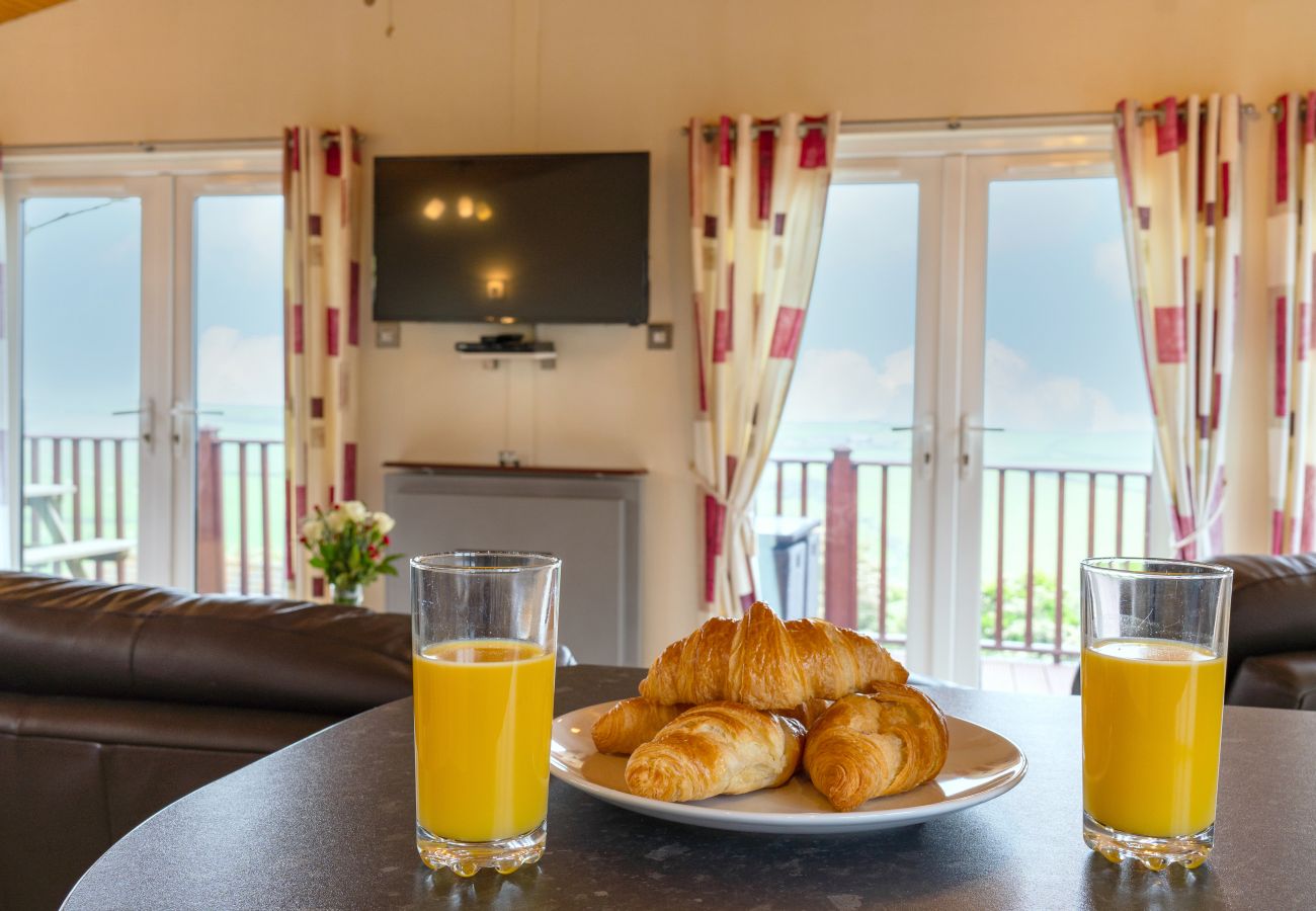 Chalet in Torpoint - Whitsand Bay Lodge