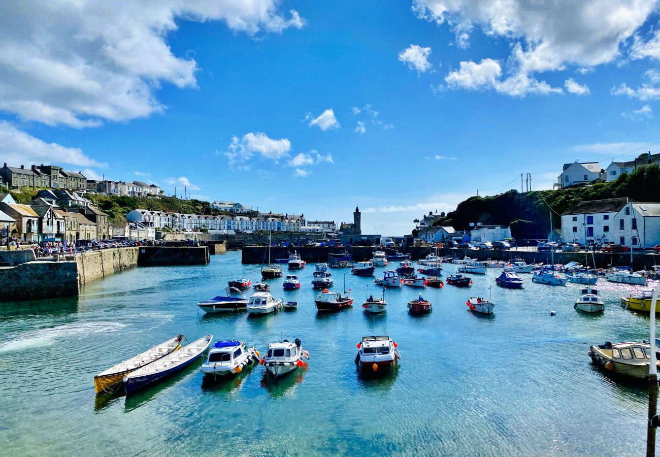 Landhaus in Porthleven - Scallop Cottage