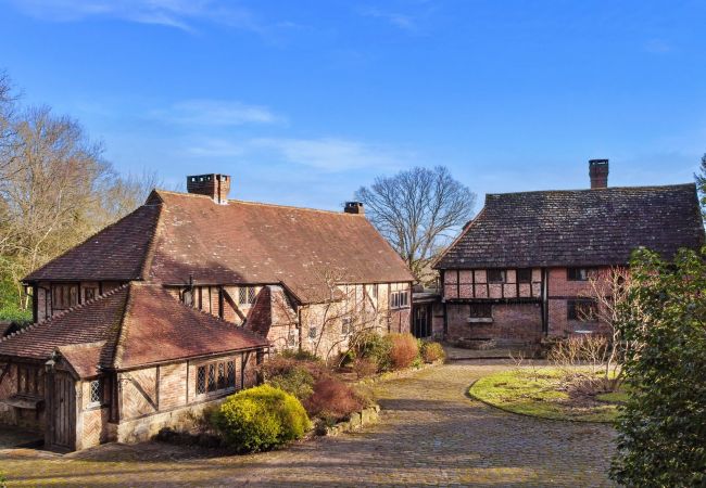 Landhaus in Crawley Down - Sandhill Cottage with Hot Tub