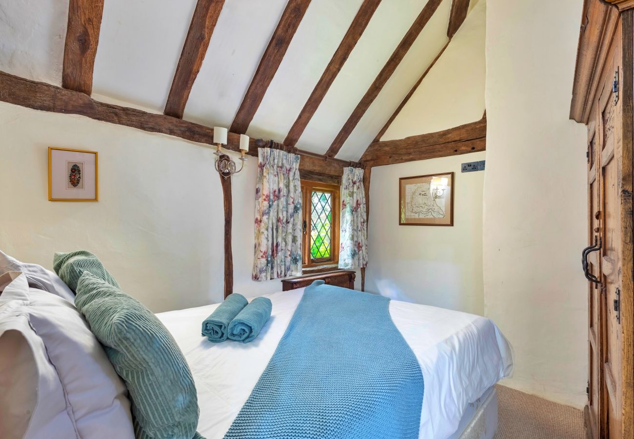 Landhaus in Crawley Down - Sandhill Cottage with Hot Tub