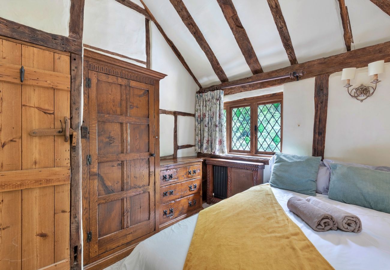Landhaus in Crawley Down - Sandhill Cottage with Hot Tub
