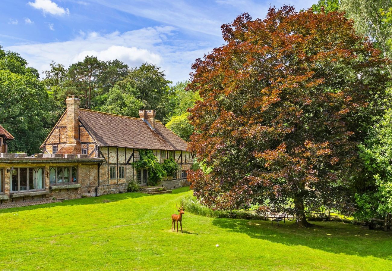 Landhaus in Crawley Down - Sandhill Cottage with Hot Tub