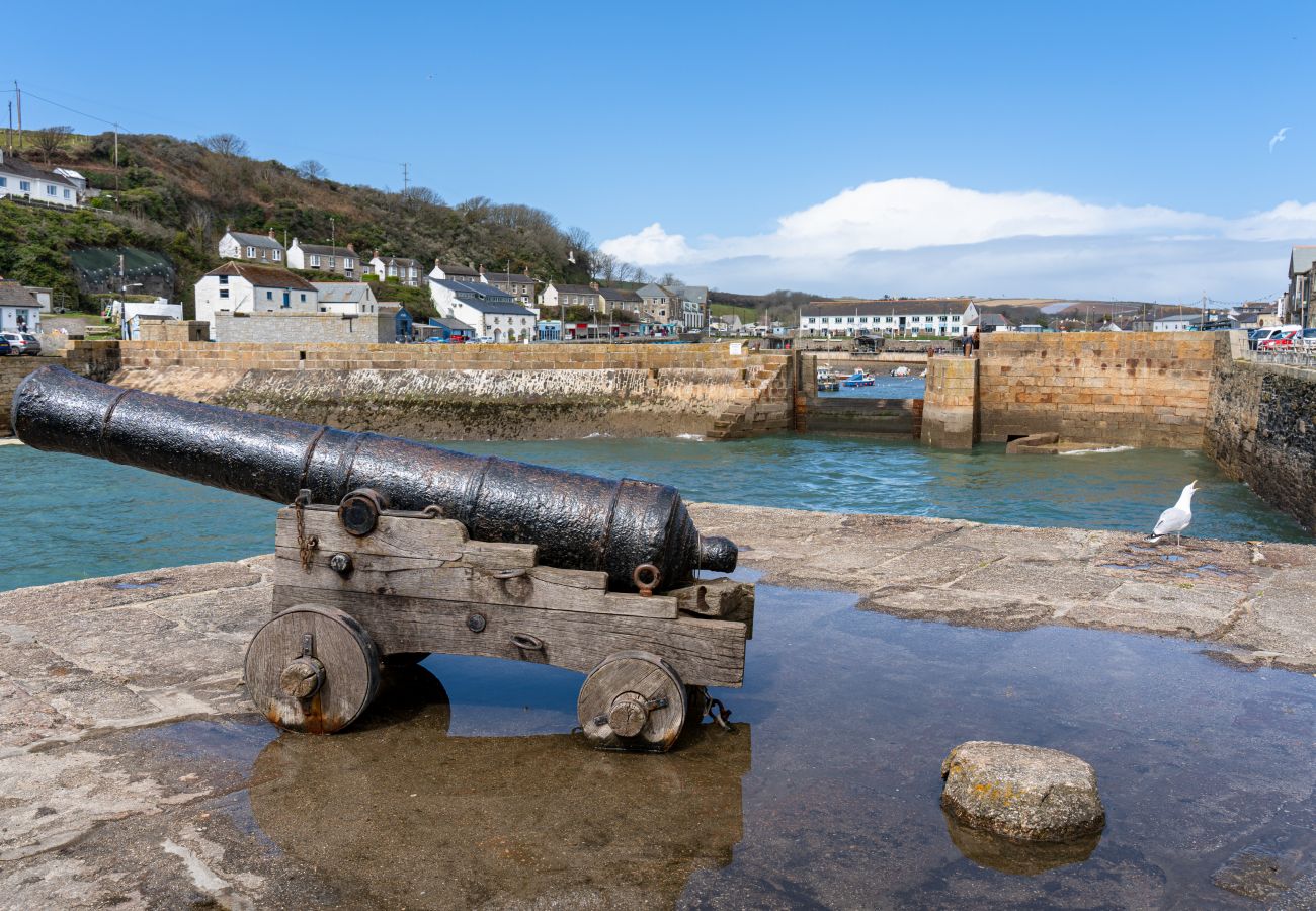 Ferienwohnung in Porthleven - The Hideaway