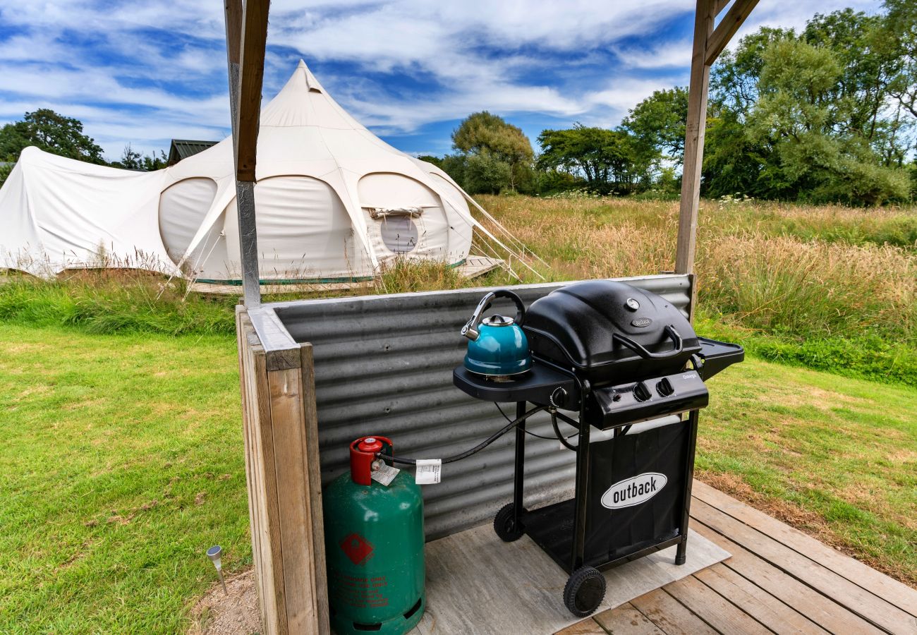 Chalet in Ilfracombe - Ash Lotus Belle Tent