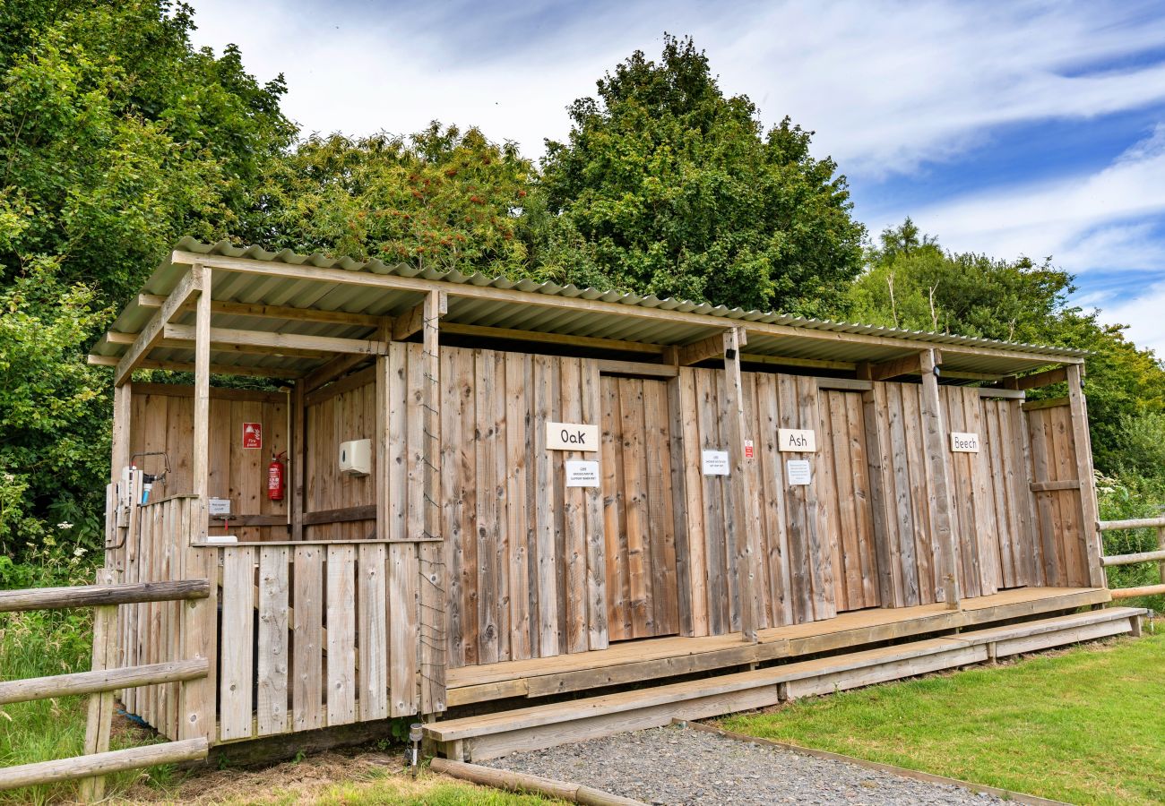 Chalet in Ilfracombe - Ash Lotus Belle Tent