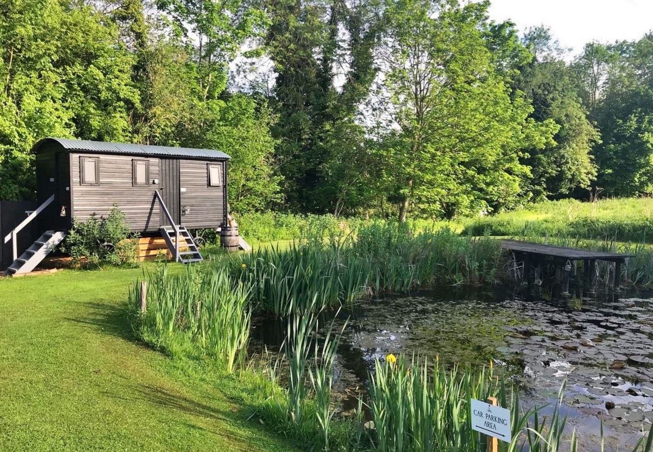 Chalet in Swannington - Lilypad Bell Tent