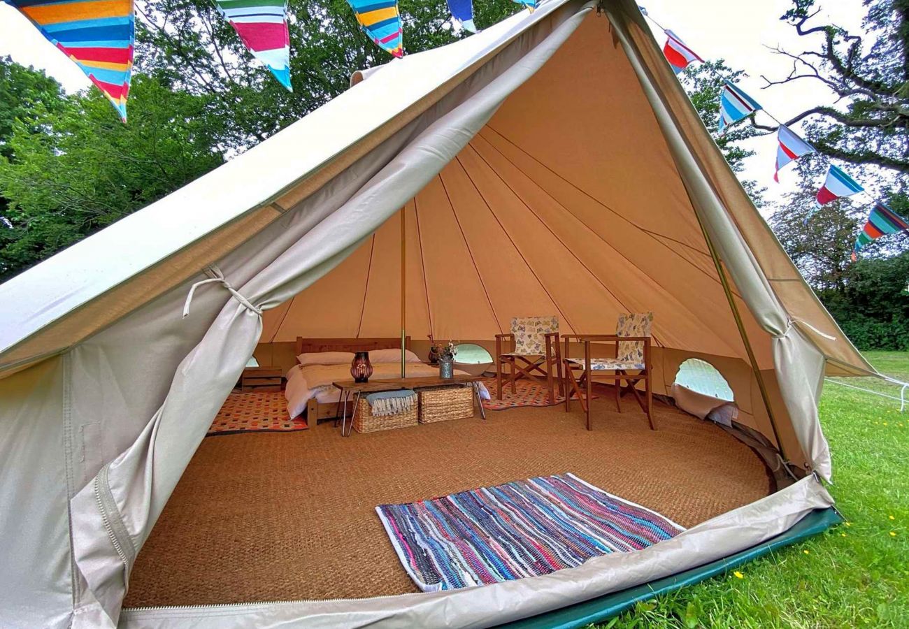 Chalet in Swannington - Bulrush Bell Tent