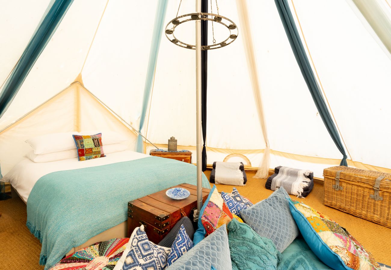 Chalet in Woolton Hill - Moroccan Bell Tent