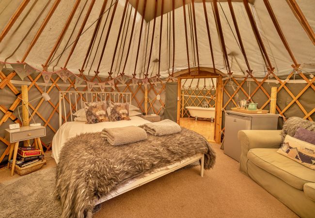 Chalet in Auchterarder - Heather Yurt