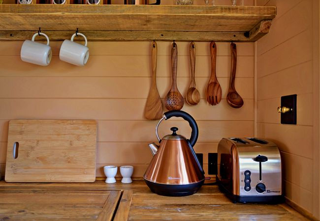 Chalet in Pwllheli - 'Marared' Gypsy Hut