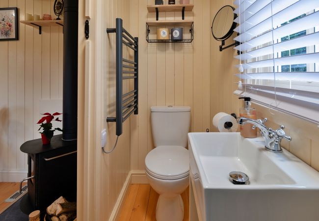 Chalet in Steane - The Flower Hut Chalet in Steane - The Flower Hut