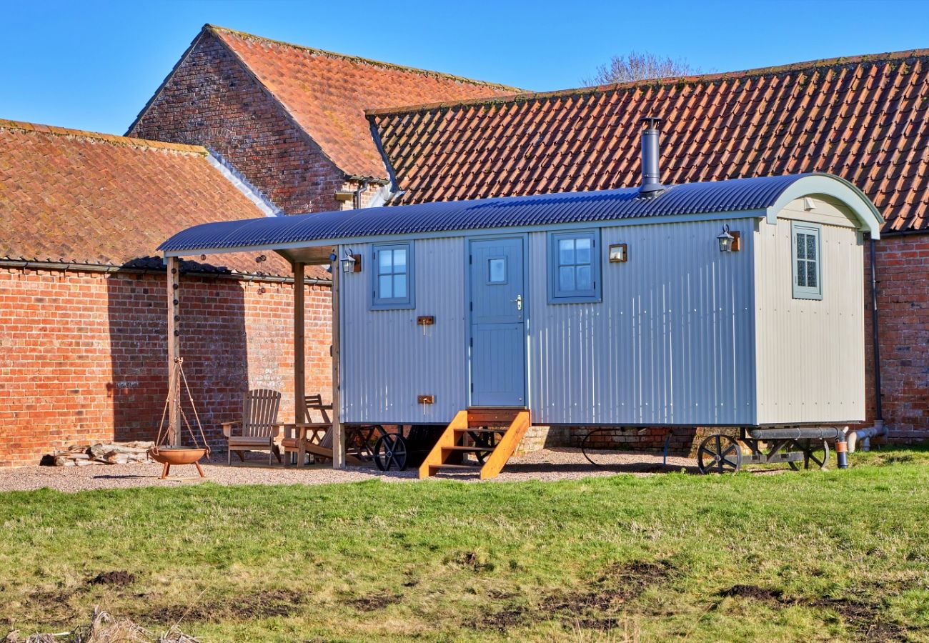 Chalet in Hemingby - Longwool View