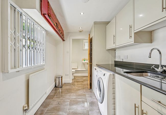 Ferienhaus in East Molesey - Palace Gate, Hampton Court Ferienhaus in East Molesey - Palace Gate, Hampton Court