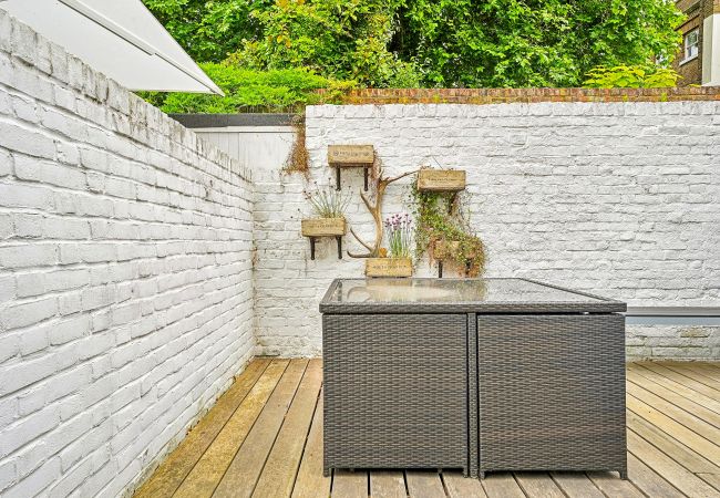 Ferienhaus in East Molesey - Palace Gate, Hampton Court Ferienhaus in East Molesey - Palace Gate, Hampton Court