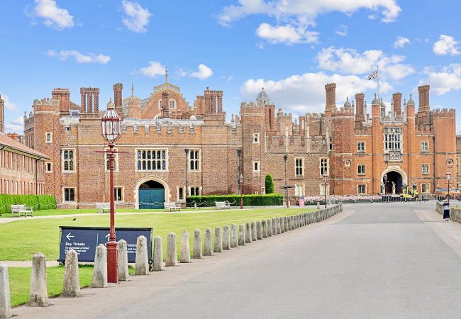 Ferienhaus in East Molesey - Palace Gate, Hampton Court Ferienhaus in East Molesey - Palace Gate, Hampton Court