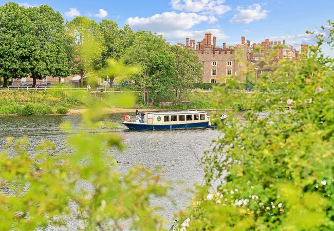 Ferienhaus in East Molesey - Palace Gate, Hampton Court Ferienhaus in East Molesey - Palace Gate, Hampton Court