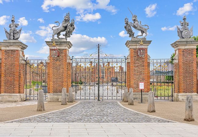 Ferienhaus in East Molesey - Palace Gate, Hampton Court Ferienhaus in East Molesey - Palace Gate, Hampton Court