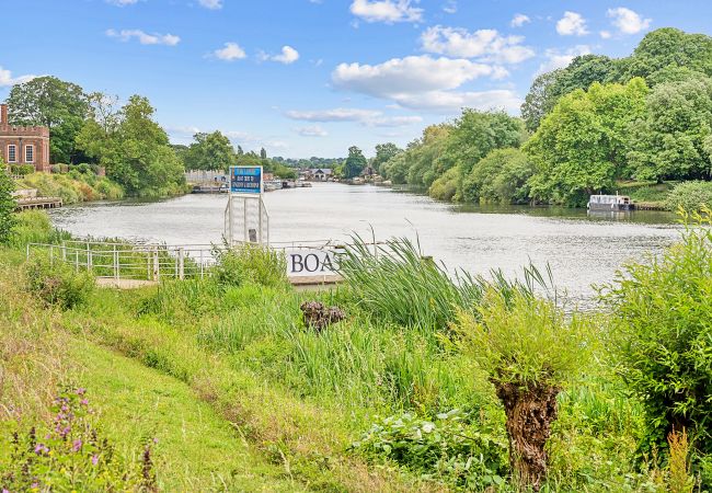 Ferienhaus in East Molesey - Palace Gate, Hampton Court Ferienhaus in East Molesey - Palace Gate, Hampton Court