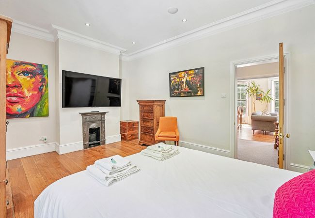 Ferienhaus in East Molesey - Palace Gate, Hampton Court Ferienhaus in East Molesey - Palace Gate, Hampton Court