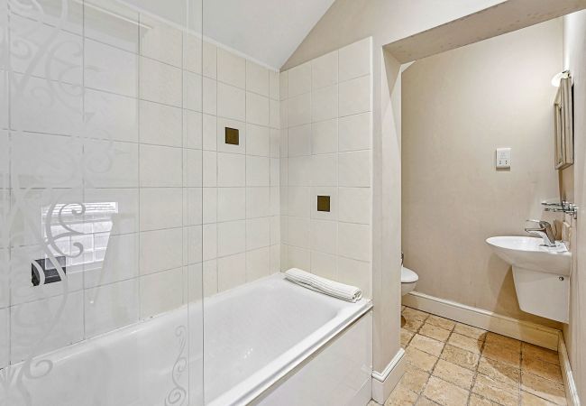 Ferienhaus in East Molesey - Palace Gate, Hampton Court Ferienhaus in East Molesey - Palace Gate, Hampton Court