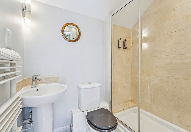 Ferienhaus in East Molesey - Palace Gate, Hampton Court Ferienhaus in East Molesey - Palace Gate, Hampton Court