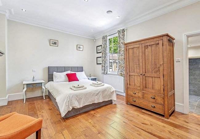 Ferienhaus in East Molesey - Palace Gate, Hampton Court Ferienhaus in East Molesey - Palace Gate, Hampton Court