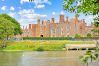 Ferienhaus in East Molesey - Palace Gate, Hampton Court Ferienhaus in East Molesey - Palace Gate, Hampton Court