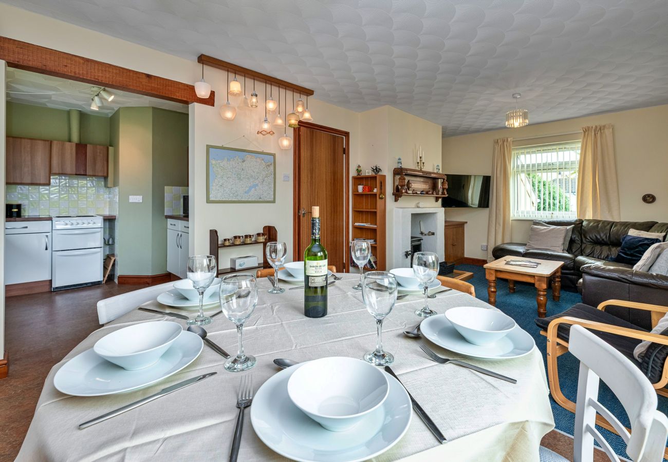 Bungalow in Amlwch - Nant Y Mynydd