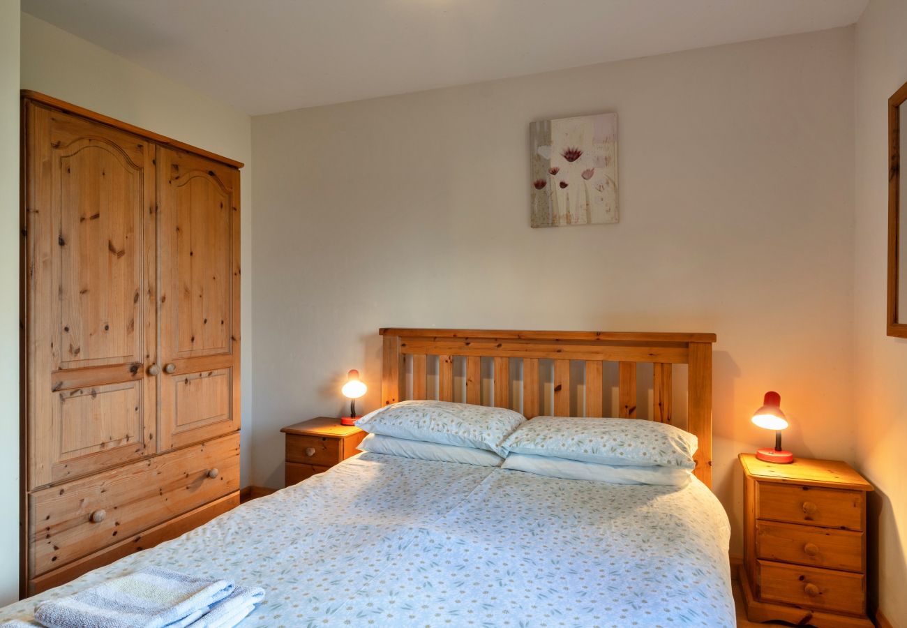 Blockhütte in Torrington - Tarka's Holt Log Cabin, Stowford