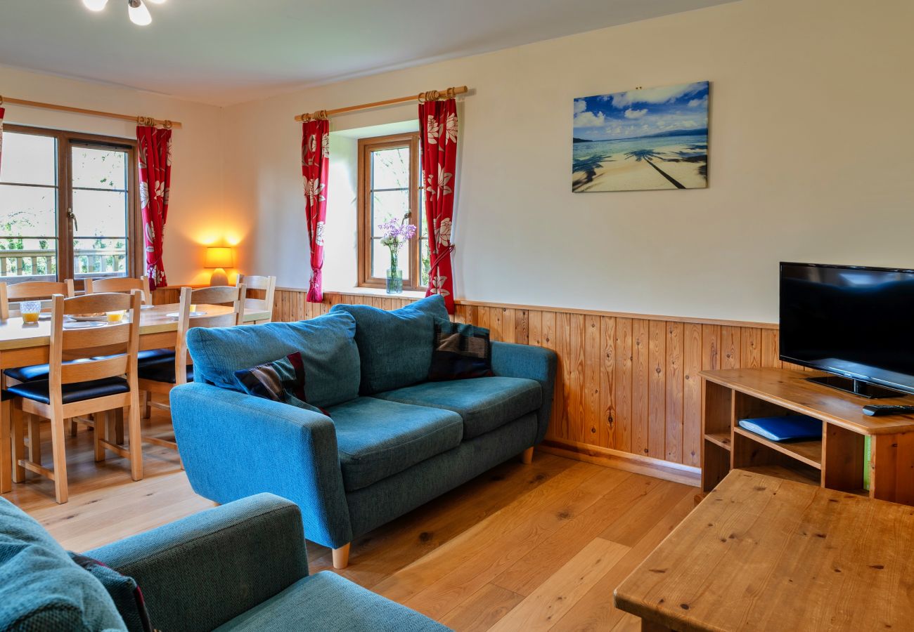 Blockhütte in Torrington - Tarka's Holt Log Cabin, Stowford