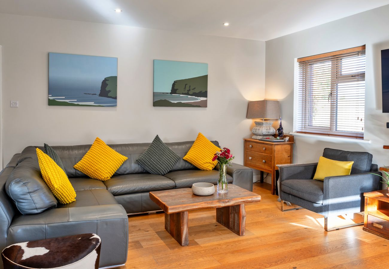 Bungalow in Widemouth Bay - Gwelmor