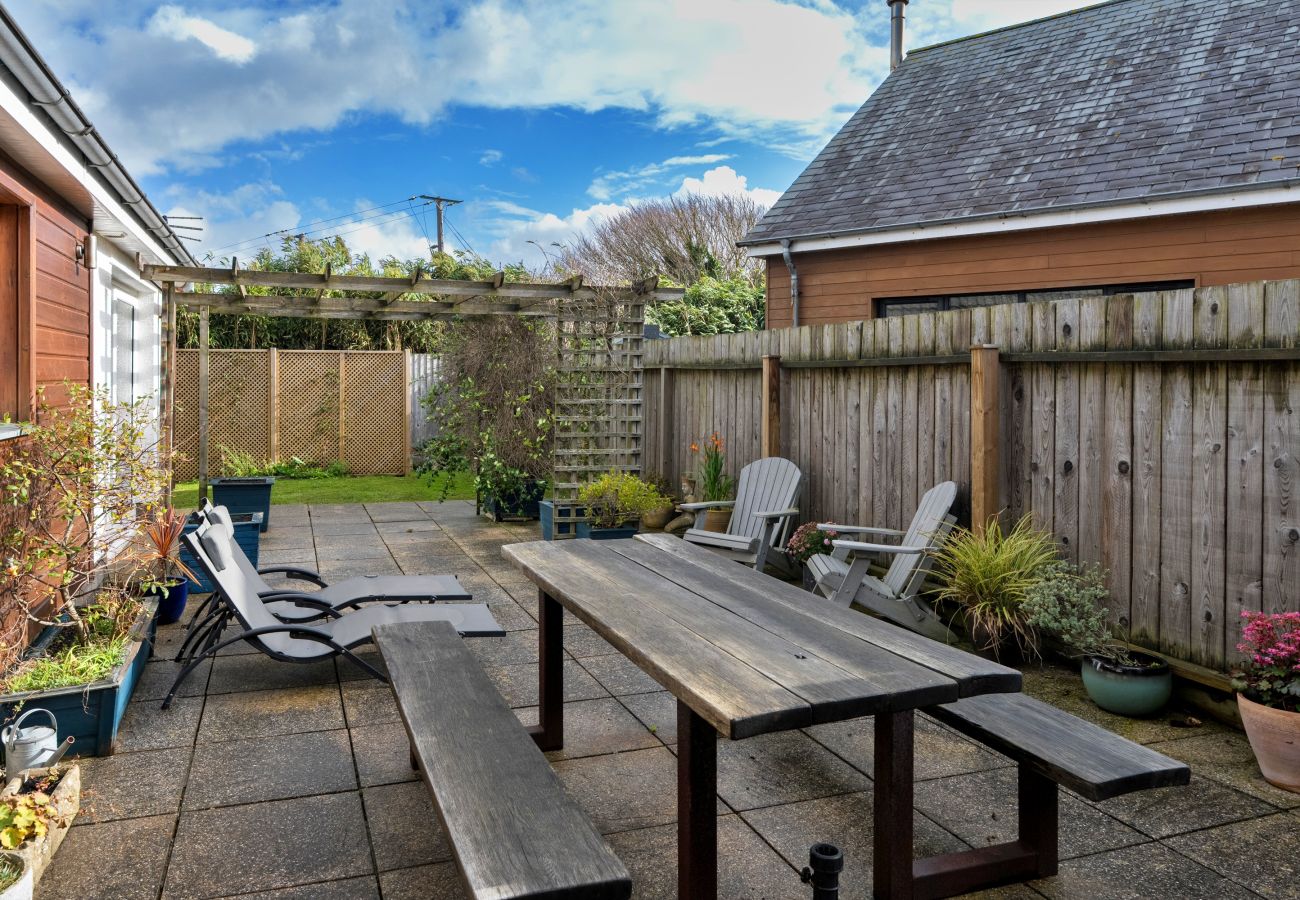 Bungalow in Widemouth Bay - Gwelmor