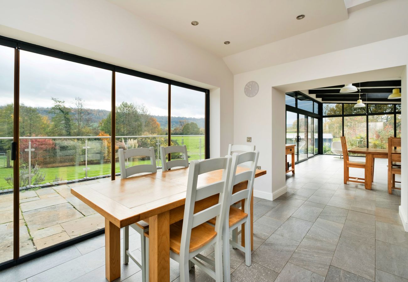 Bungalow in Harley - Yonder Castle Hill