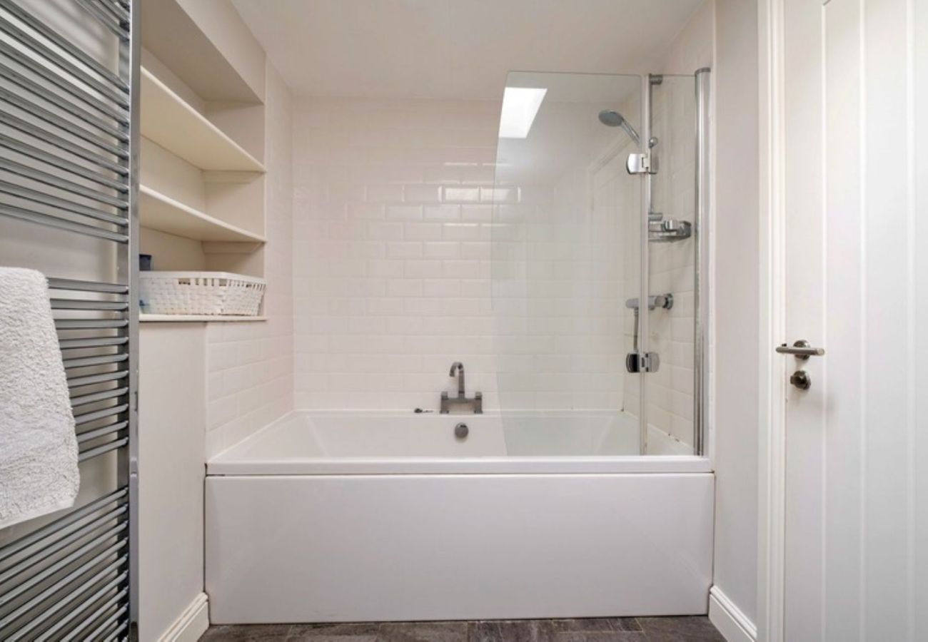 Bungalow in Harley - Yonder Castle Hill