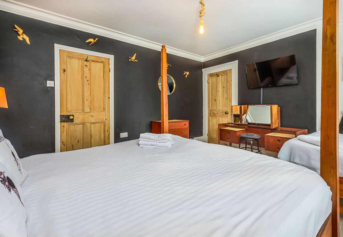 Ferienhaus in Whitby - Falcon Retreat