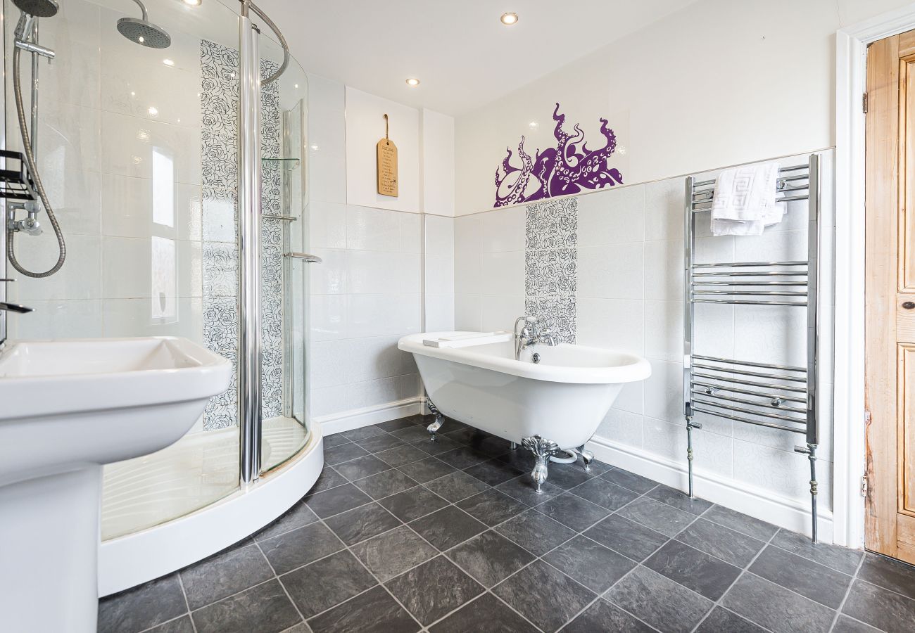 Ferienhaus in Whitby - Falcon Retreat