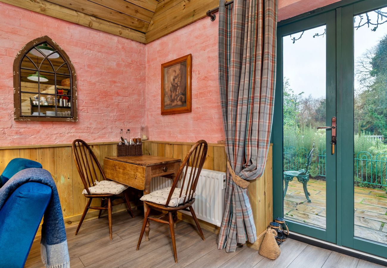 Landhaus in Godmanchester - The Potting Shed at Island Hall