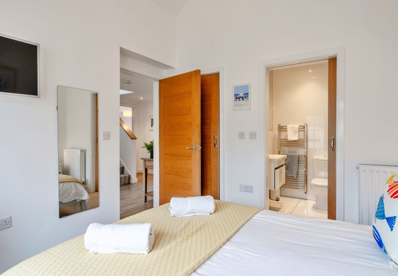 Ferienhaus in Westward Ho - Tides 45