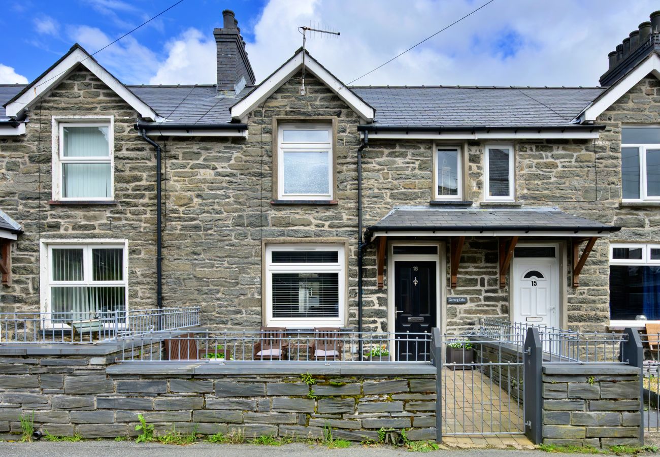 Ferienhaus in Blaenau Ffestiniog - Garreg Ddu
