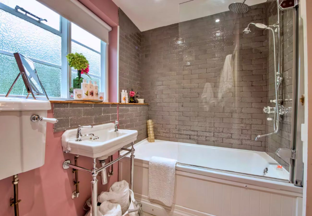 Landhaus in Wingfield - Flittermouse Cottage