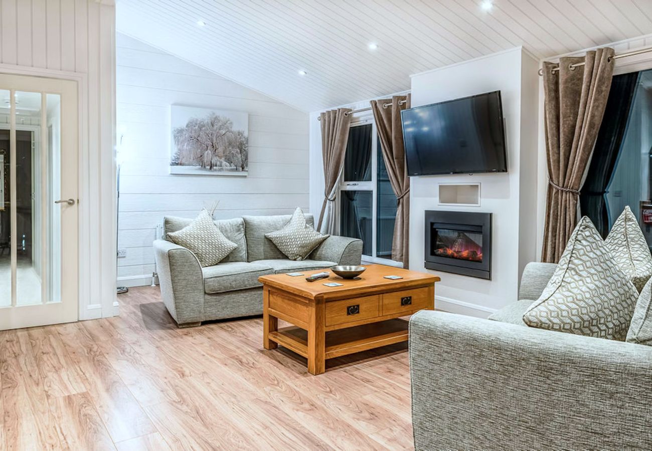 Chalet in Errol - Silverwood Spa Lodge