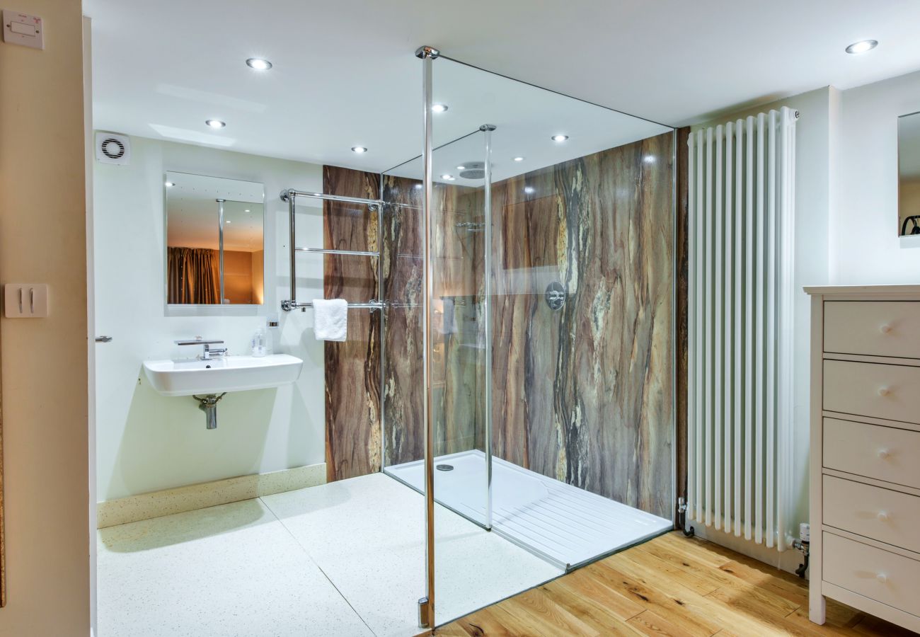 Landhaus in Horton - Big Barn at Dairy Cottages