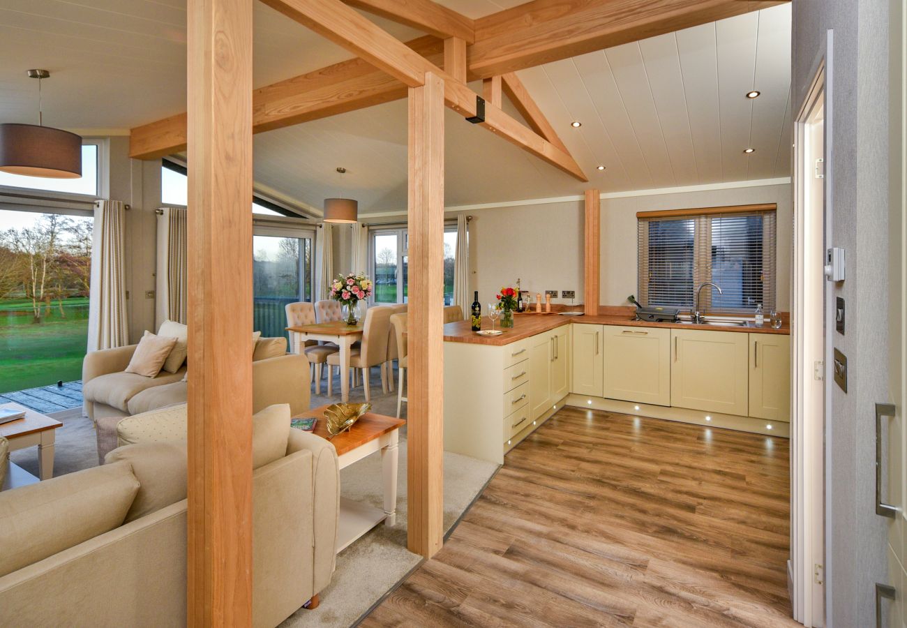 Chalet in Bourn - Heron Luxury Lodge