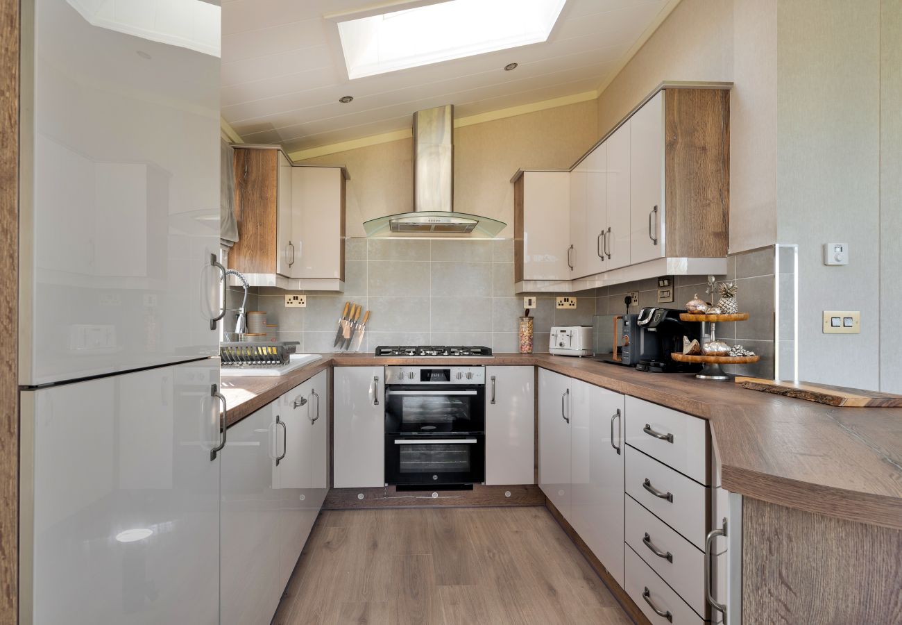 Chalet in Bourn - Osprey Luxury Lodge