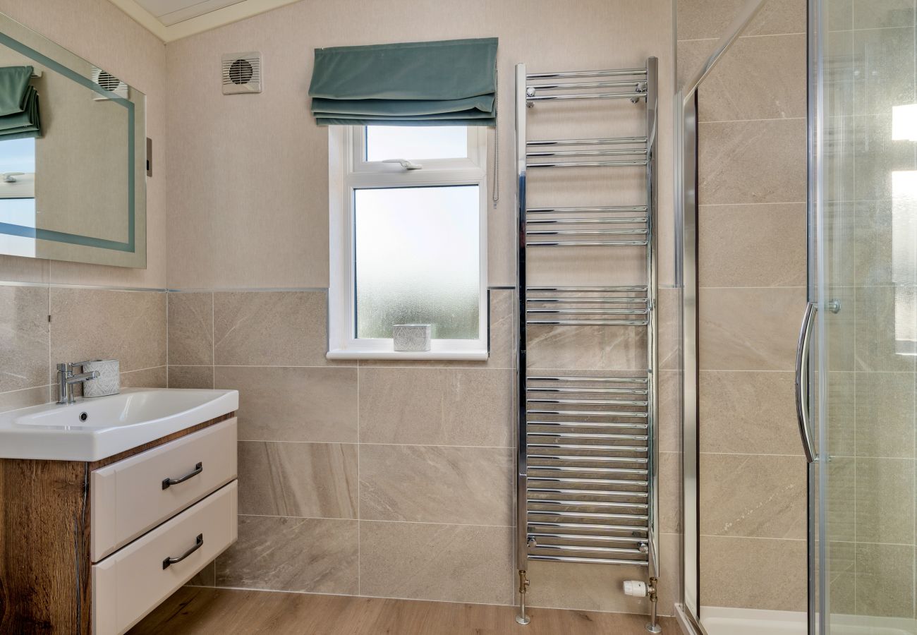 Chalet in Bourn - Osprey Luxury Lodge