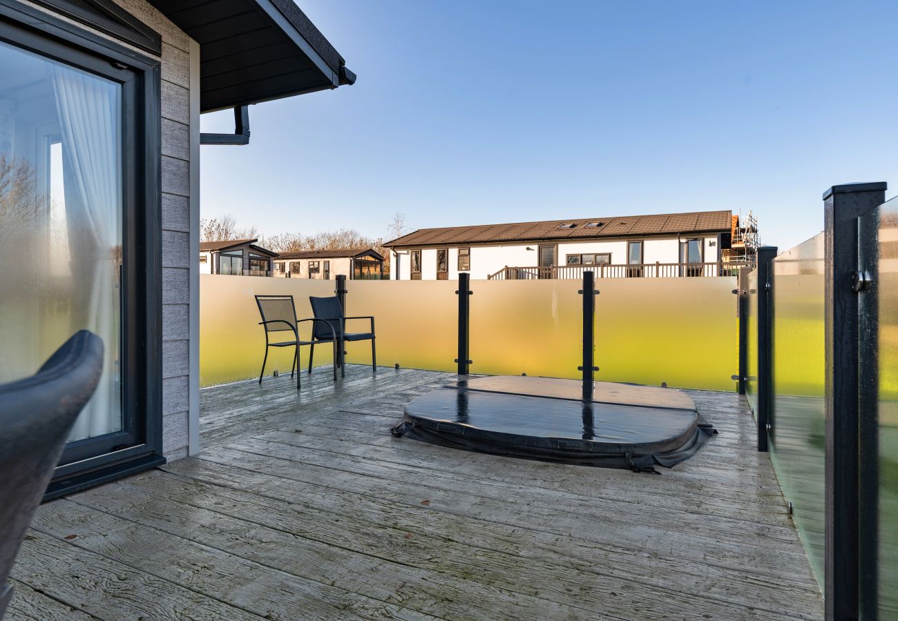 Chalet in Bourn - Osprey Luxury Lodge